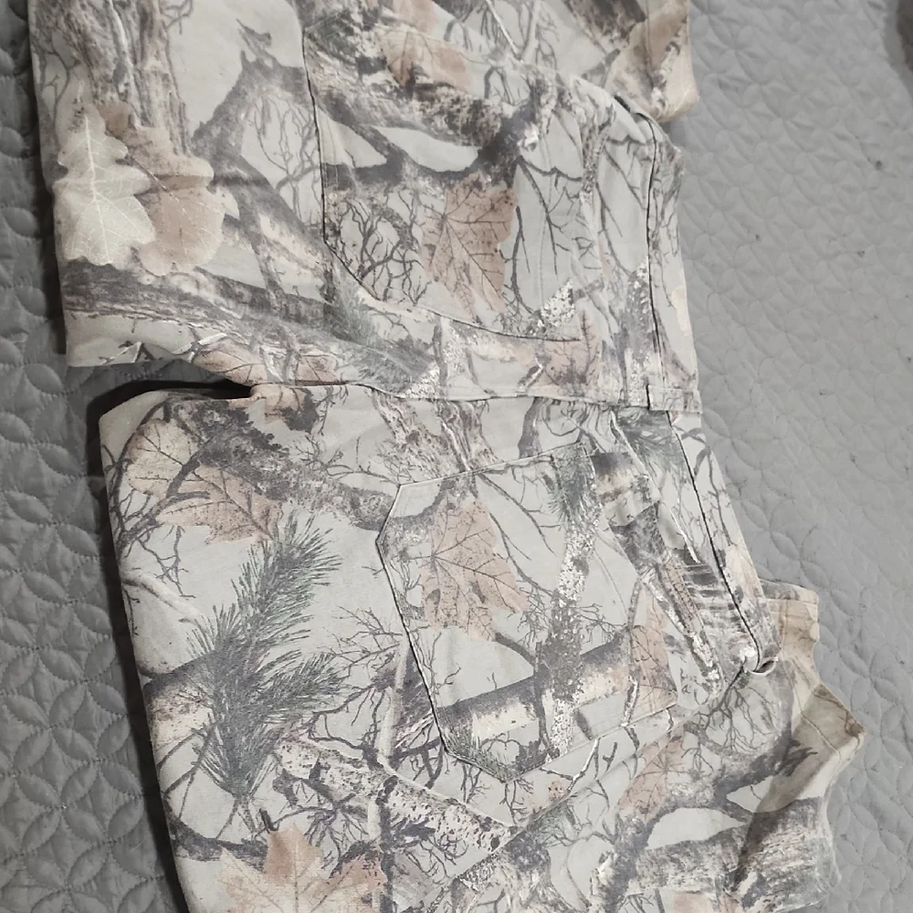 Like New Hollister Woodland Camouflage Pants - Picture 7 of 11
